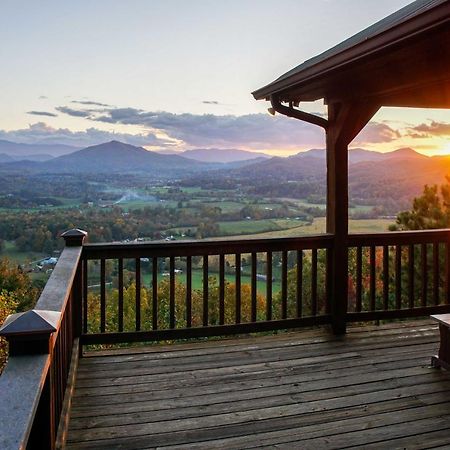 Smoky Mountain Retreat With Hot Tub, Arcade Games Βίλα Pigeon Forge Εξωτερικό φωτογραφία