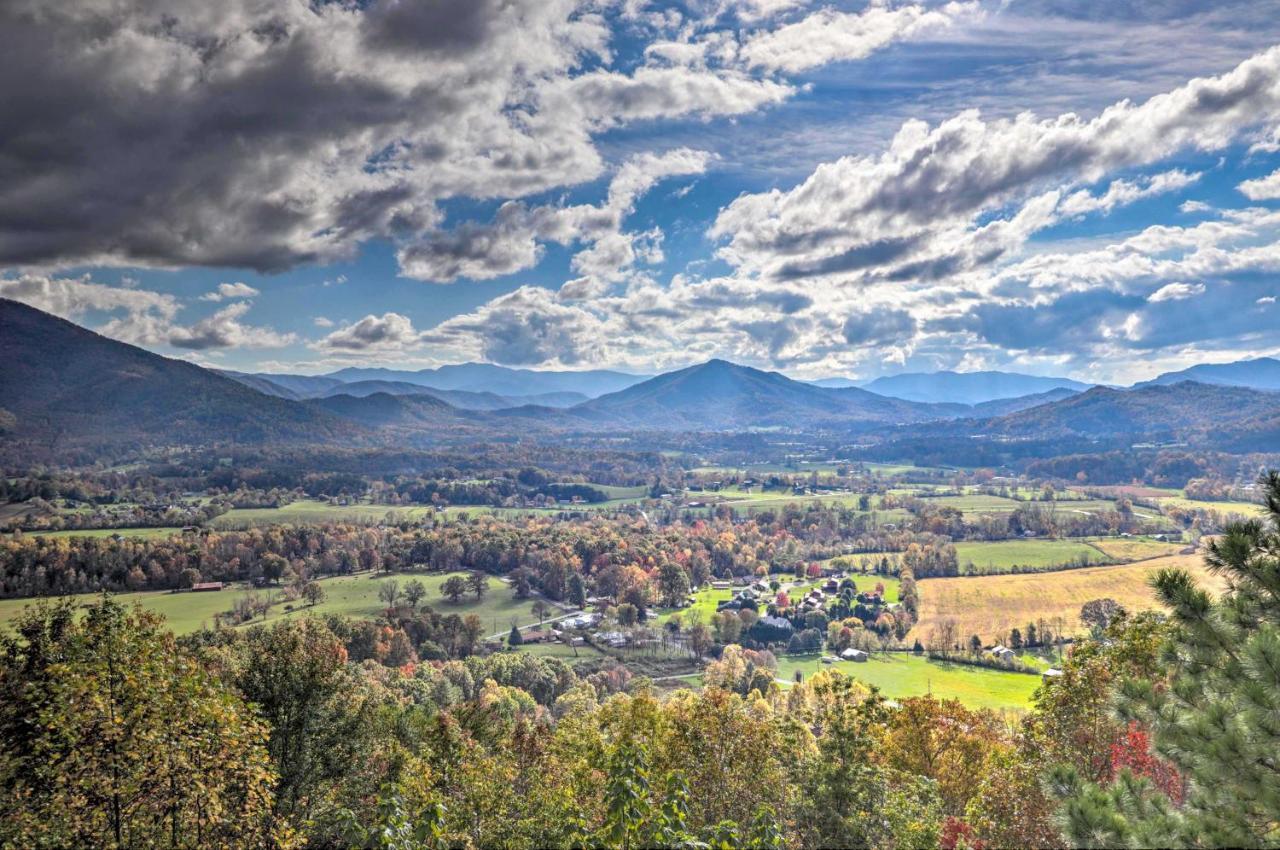 Smoky Mountain Retreat With Hot Tub, Arcade Games Βίλα Pigeon Forge Εξωτερικό φωτογραφία