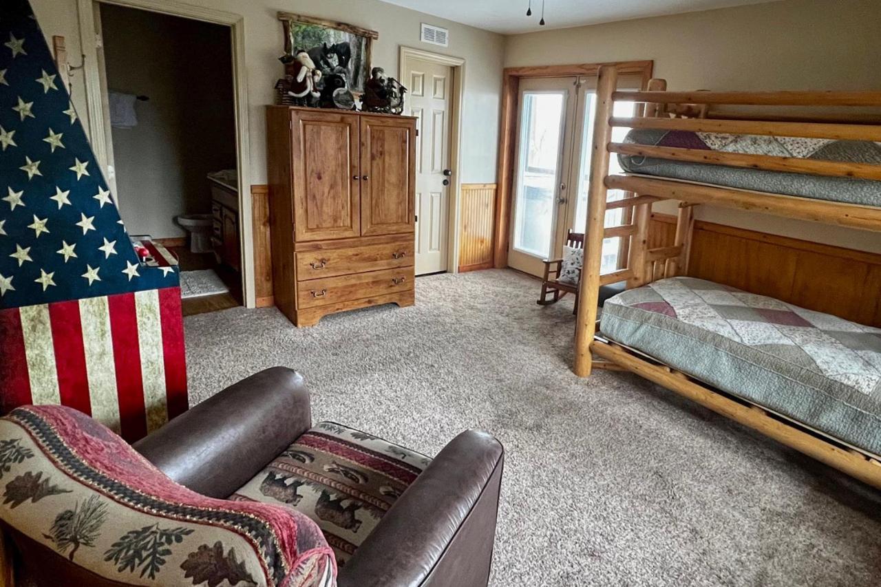Smoky Mountain Retreat With Hot Tub, Arcade Games Βίλα Pigeon Forge Εξωτερικό φωτογραφία